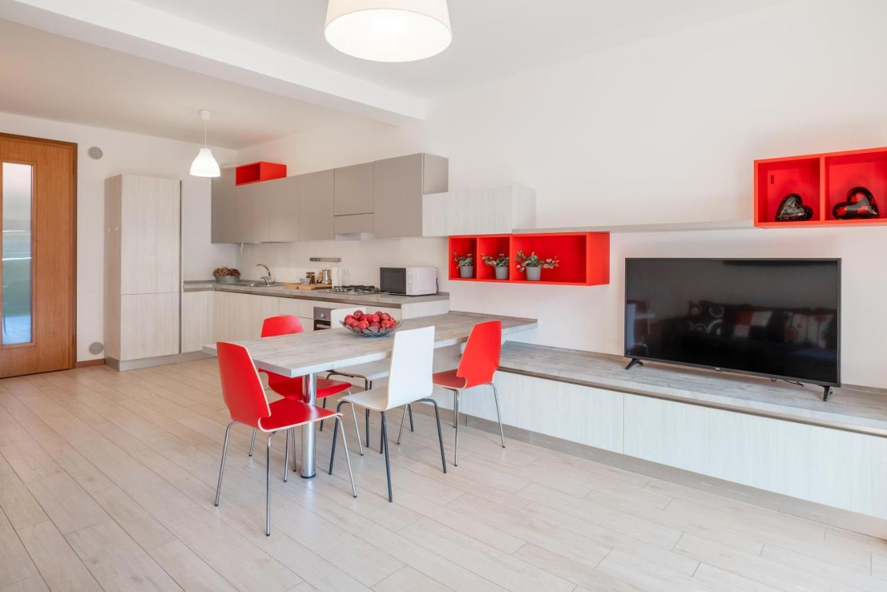 Santa Rita Roomy Apartment Padova Esterno foto
