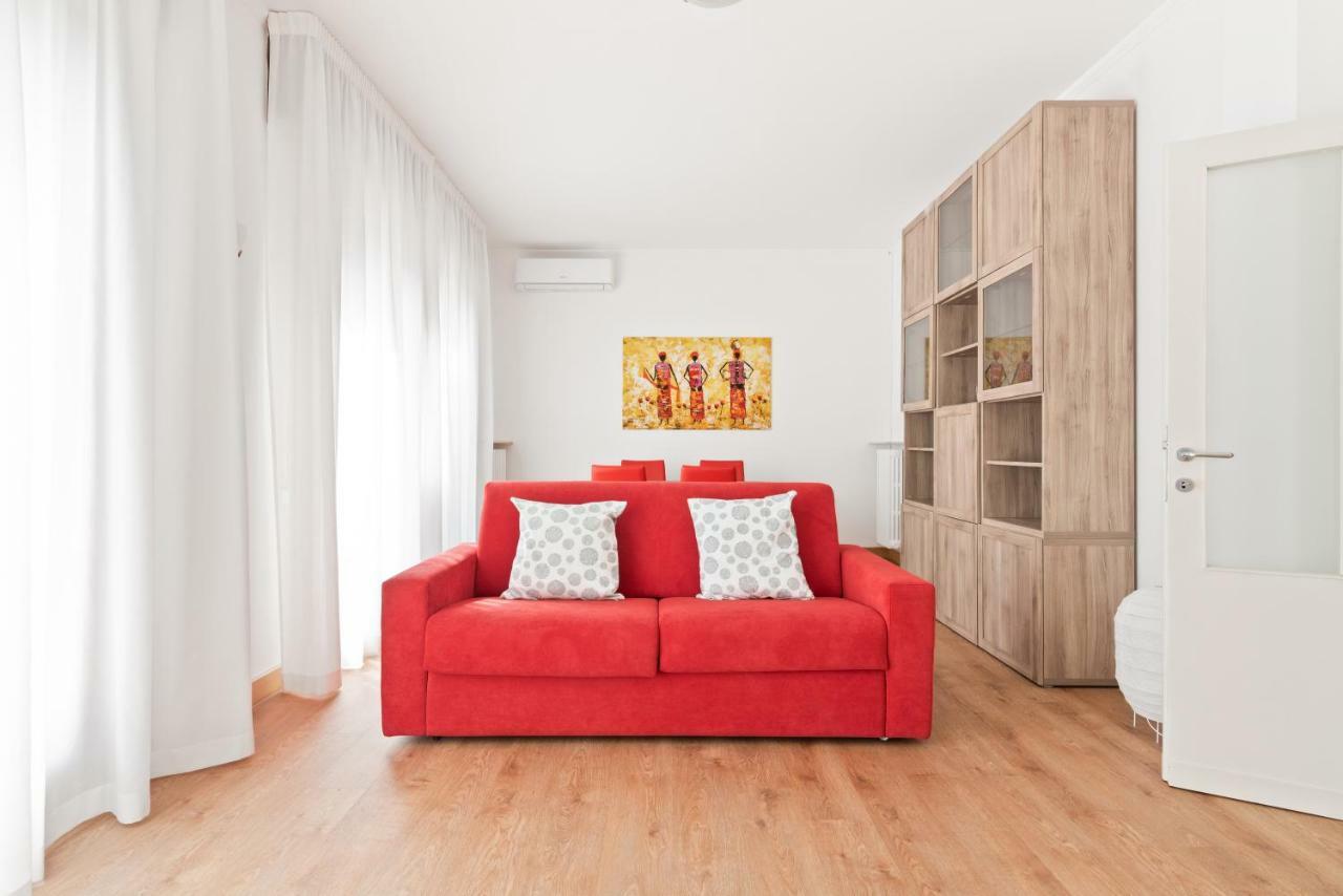 Santa Rita Roomy Apartment Padova Esterno foto